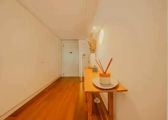 Luxury Garden Apartment *