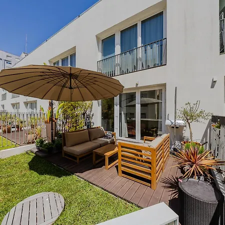 Luxury Garden Apartament